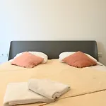 Bardot, Luxury Apartment With Swimming Pool And Sauna Near The Beach In Badhuis Cadzand