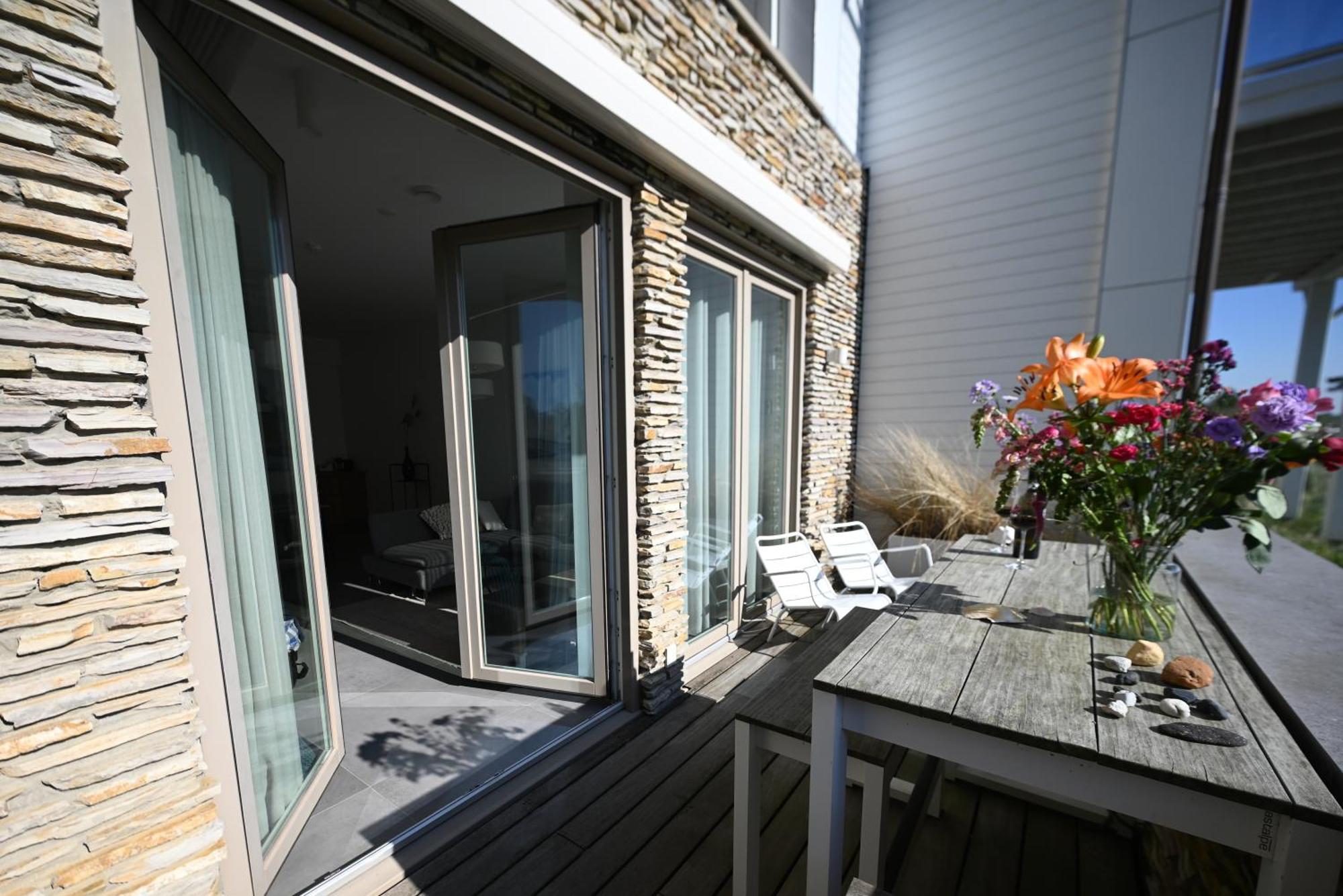 Bardot, Luxury With Swimming Pool And Sauna Near The In Badhuis * Cadzand