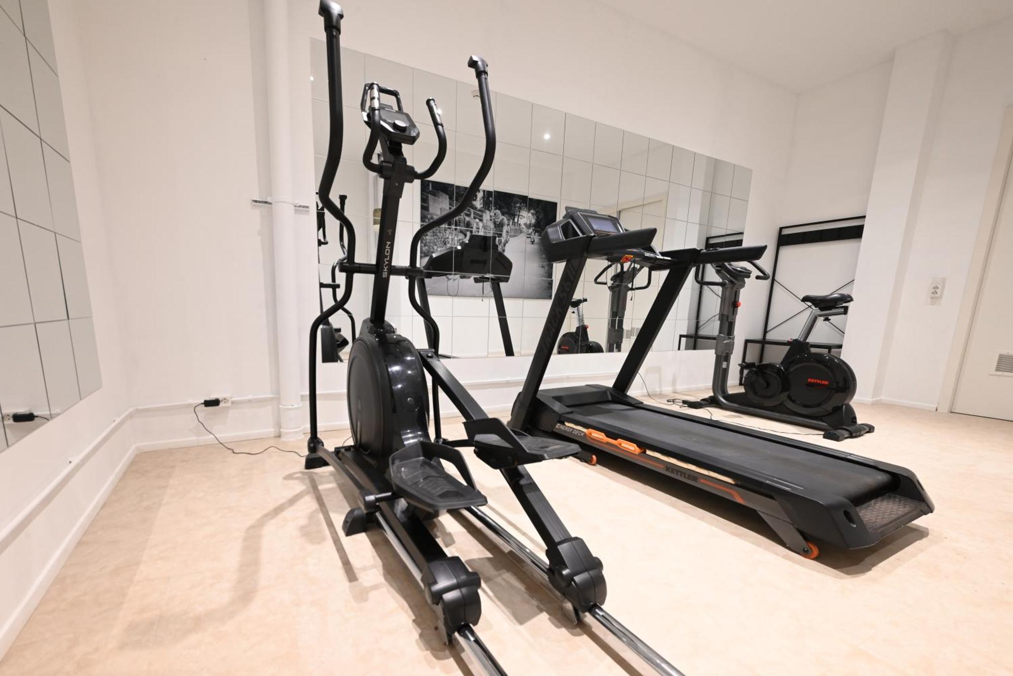 Appartement Bardot, Luxury With Swimming Pool And Sauna Near The In Badhuis *