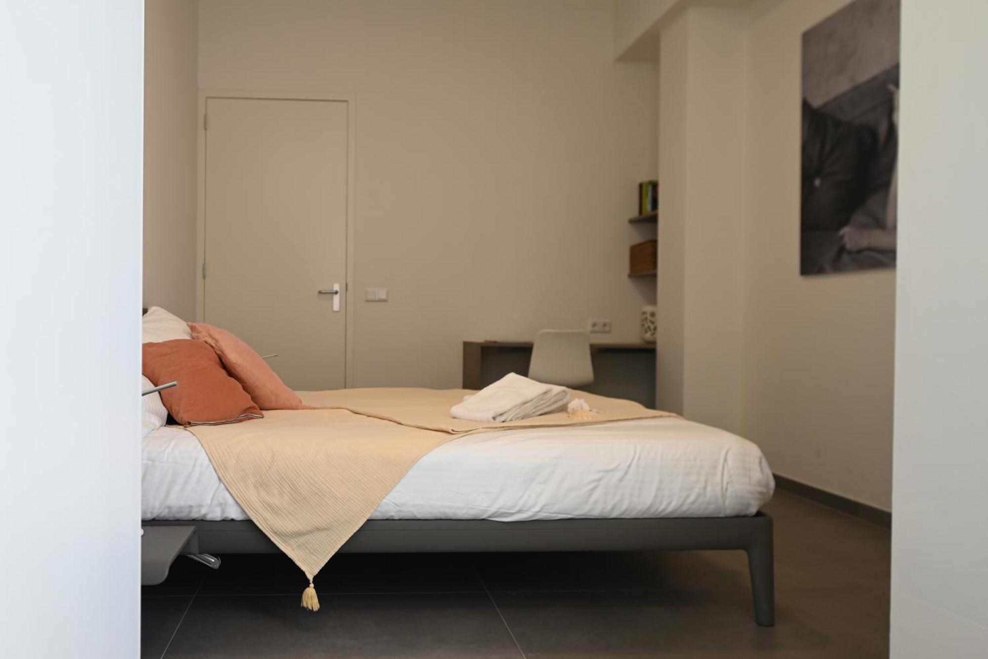 Appartement Bardot, Luxury With Swimming Pool And Sauna Near The In Badhuis Cadzand