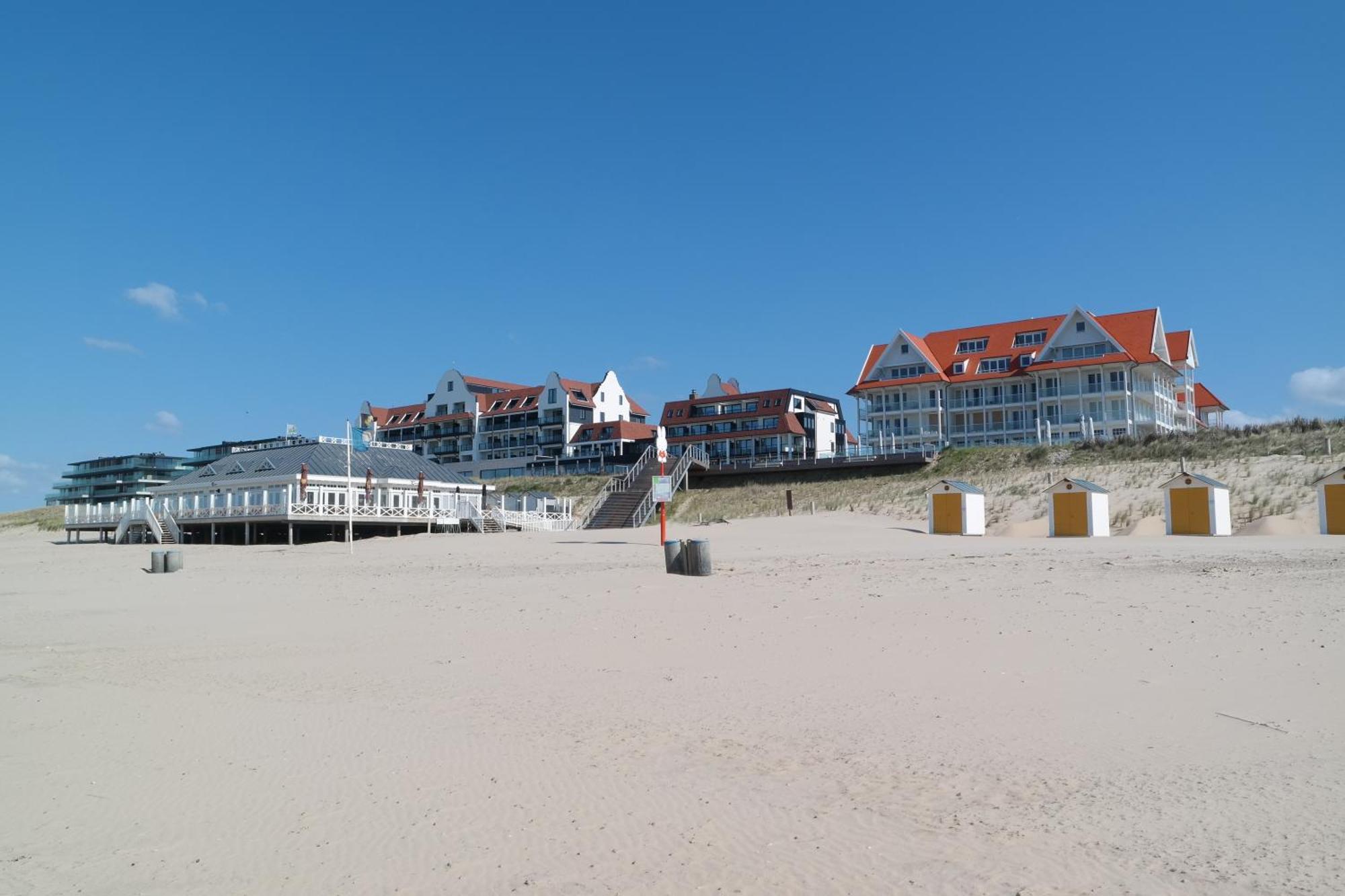 Bardot, Luxury With Swimming Pool And Sauna Near The In Badhuis Appartement